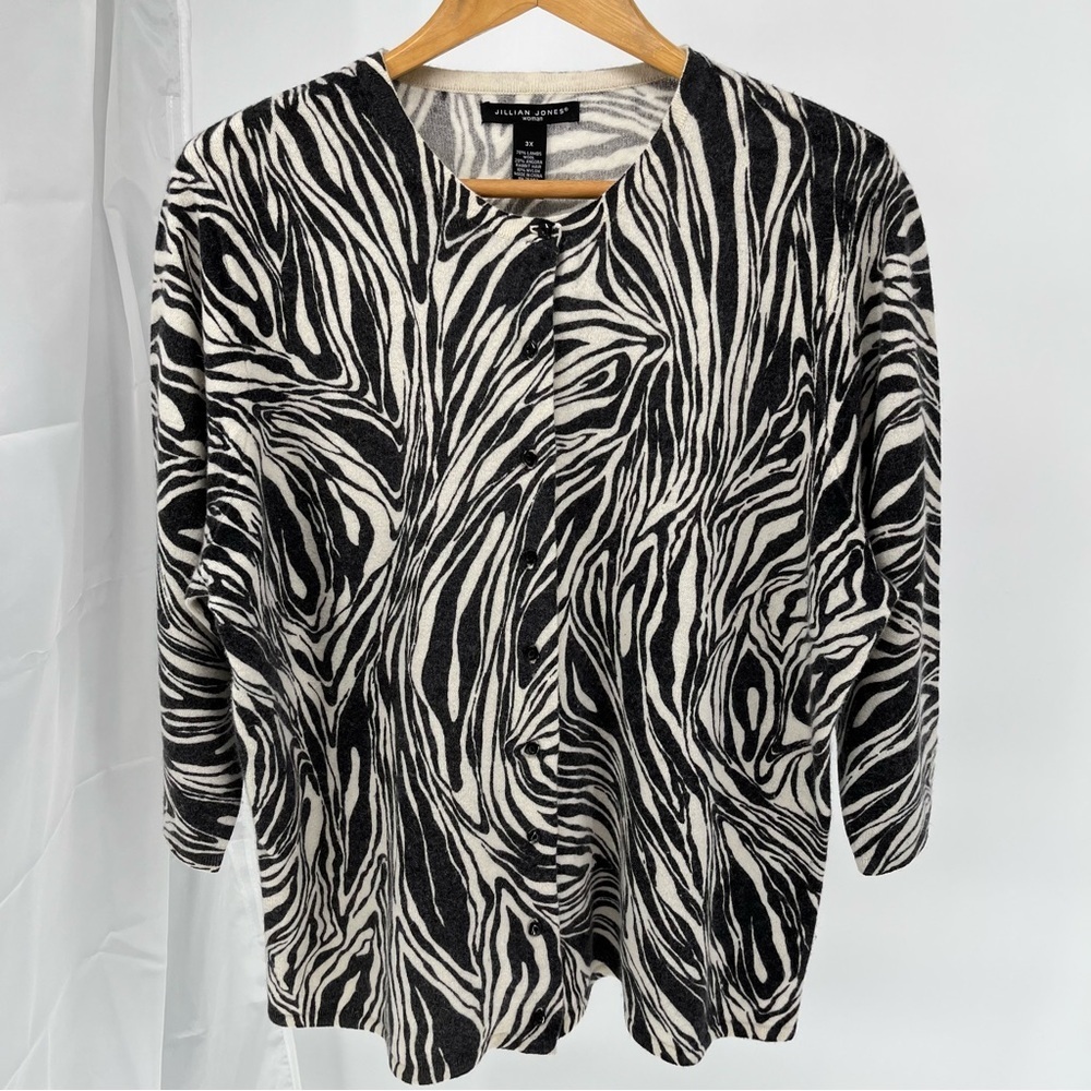 Jillian Jones Womens Lambs Wool Blend Cardigan Size 3X Animal Print